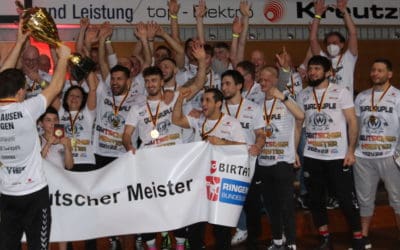 “Fina­le dahoam”:  Rin­ger des SV Wacker Burg­hau­sen schaf­fen das Quadrupel